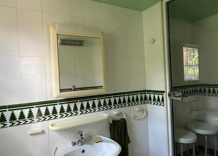 Dans Dependance Avec Sdb Privee *